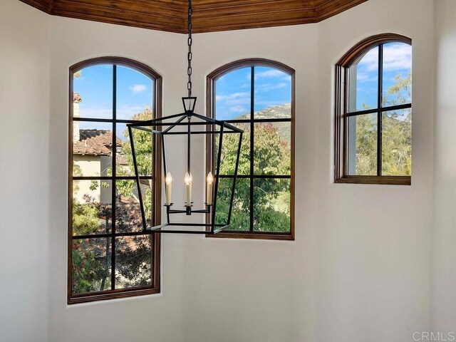18414 Calle La Serra, Rancho Santa Fe, CA 92091 - detailed view of a chandelier and crown molding