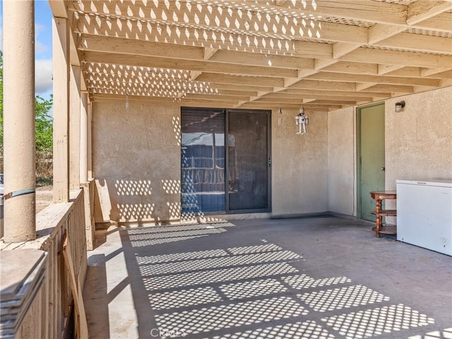 17949 Catalpa St, Hesperia, CA 92345 - view of patio