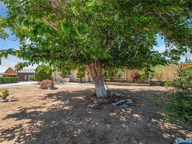 17949 Catalpa St, Hesperia, CA 92345 - view of yard featuring fence