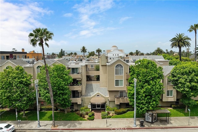 645 Pacific Ave Unit 304, Long Beach, CA 90802 - view of property with a residential view