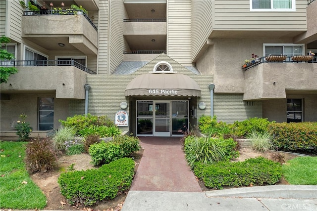 645 Pacific Ave Unit 304, Long Beach, CA 90802 - property entrance featuring stucco siding