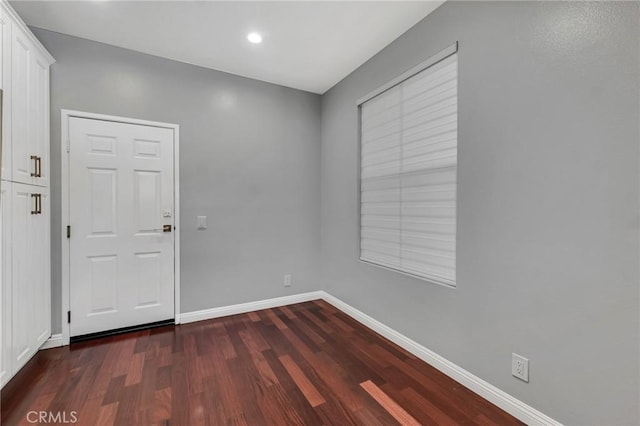 587 Fenwick Way Unit B, Simi Valley, CA 93065 - unfurnished room with wood finished floors, baseboards, and recessed lighting