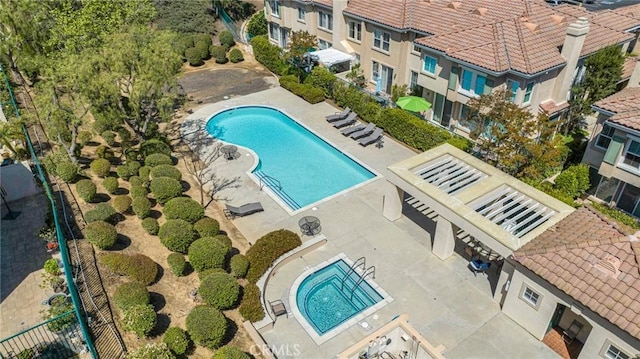 587 Fenwick Way Unit B, Simi Valley, CA 93065 - community pool featuring a patio area