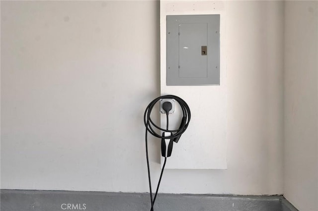 587 Fenwick Way Unit B, Simi Valley, CA 93065 - garage view of electric panel