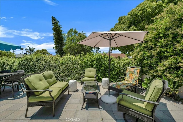 view of patio featuring an outdoor hangout area
