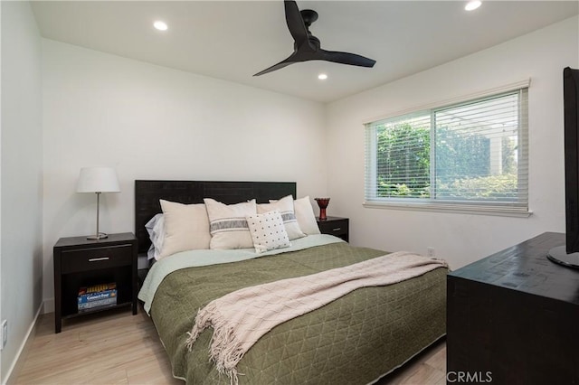 bedroom featuring light wood-style floors, recessed lighting, and ceiling fan