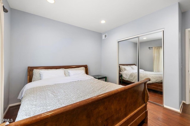 1985 Erin Way, Glendale, CA 91206 - bedroom featuring dark wood-style flooring, a closet, and recessed lighting