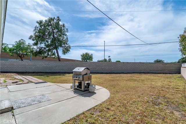 1961 W 187th Pl, Torrance, CA 90504 - view of yard featuring a patio