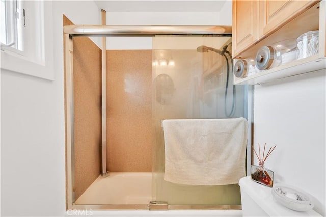1961 W 187th Pl, Torrance, CA 90504 - bathroom featuring a stall shower and toilet