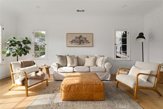 1516 Carmona Ave, Los Angeles, CA 90019 - photo 3