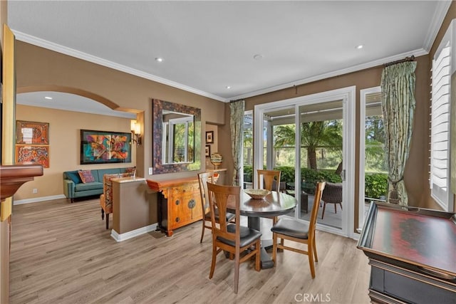 37 Giotto, Aliso Viejo, CA 92656 - dining room with crown molding, light wood-style floors, baseboards, and recessed lighting