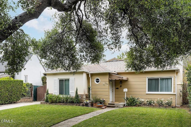 250 S Berkeley Ave, Pasadena, CA 91107 - bungalow-style home featuring stone siding and a shingled roof