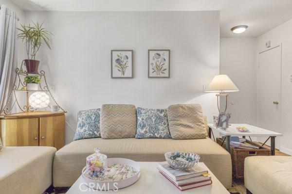 15155 Sherman Way Unit 14, Van Nuys, CA 91405 - view of living area