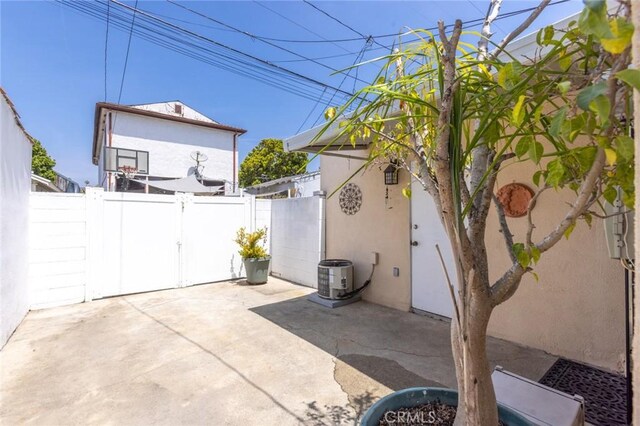 651 Ozone St, Santa Monica, CA 90405 - photo 35