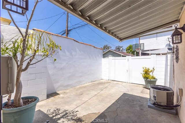 651 Ozone St, Santa Monica, CA 90405 - photo 34