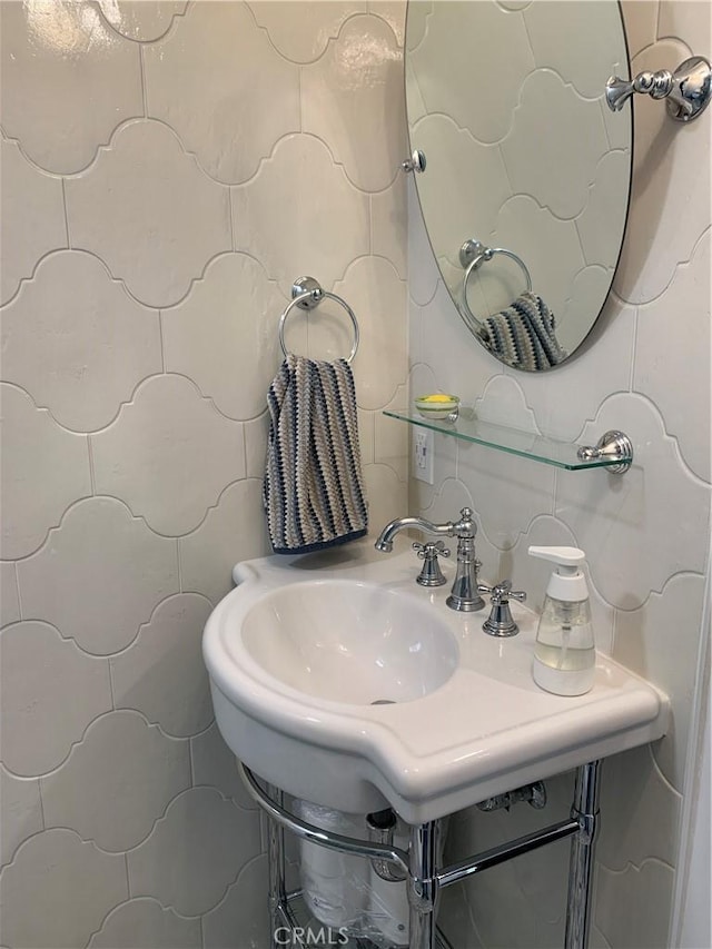 1850 W 186th St, Torrance, CA 90504 - view of bathroom