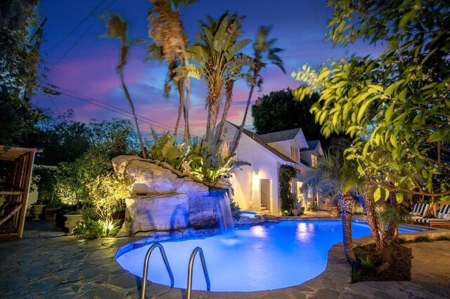 4001 Coldwater Canyon Ave, Studio City, CA 91604 - view of pool featuring a pool with connected hot tub and a patio