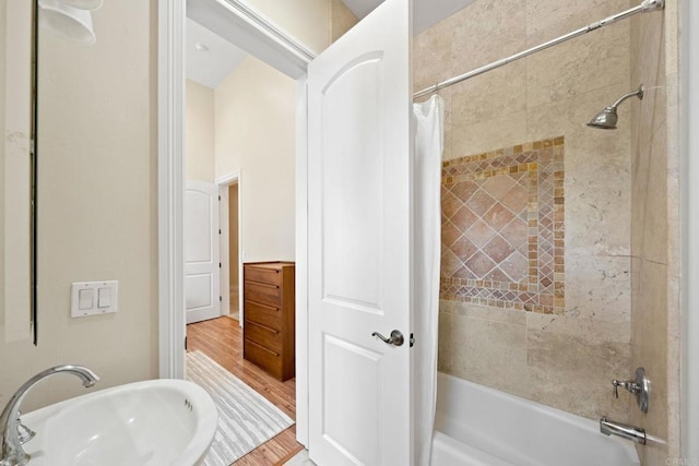 1455 Independence Way, Vista, CA 92084 - bathroom with a sink, shower / bath combo, and wood finished floors