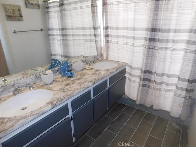 10755 Jasper Ave, Redlands, CA 92374 - full bath featuring double vanity and curtained shower