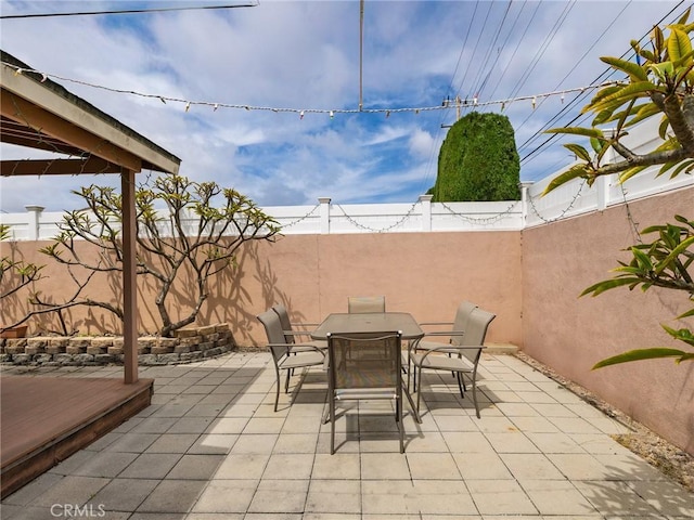 22305 Ladeene Ave, Torrance, CA 90505 - view of patio / terrace with outdoor dining space