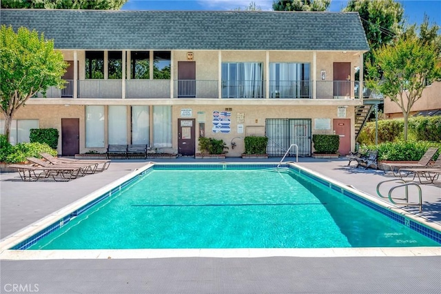 17053 Roscoe Blvd Unit 3, Northridge, CA 91325 - community pool with a patio