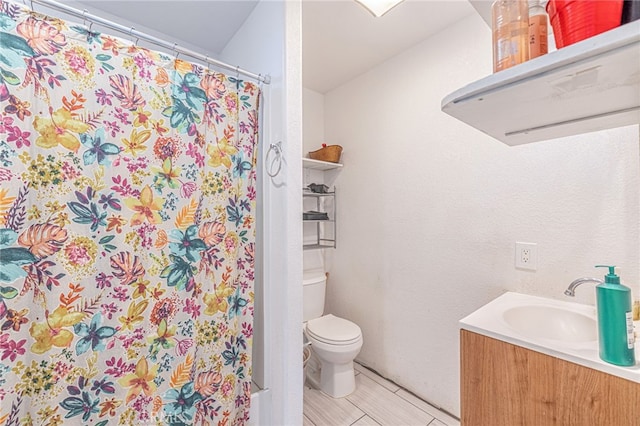 38740 25th St E, Palmdale, CA 93550 - bathroom with toilet, vanity, a shower with curtain, and tile patterned floors