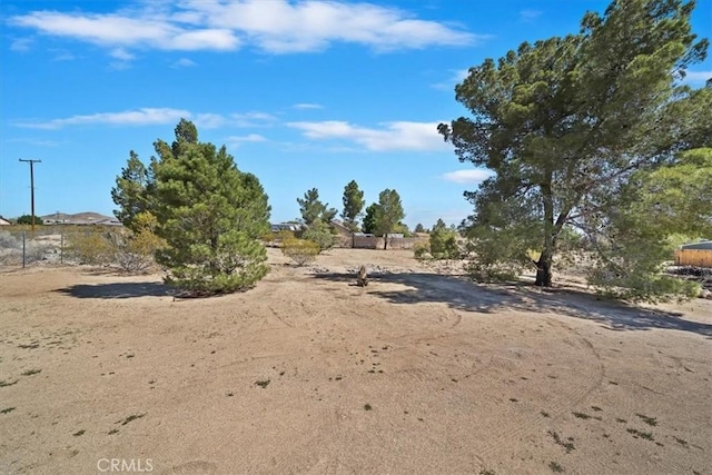 18710 Corwin Rd, Apple Valley, CA 92307 - view of yard with fence
