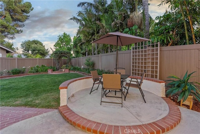 30 Yorktown, Irvine, CA 92620 - view of patio / terrace with outdoor dining area