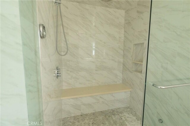 12539 Presnell St, Los Angeles, CA 90066 - bathroom with a marble finish shower