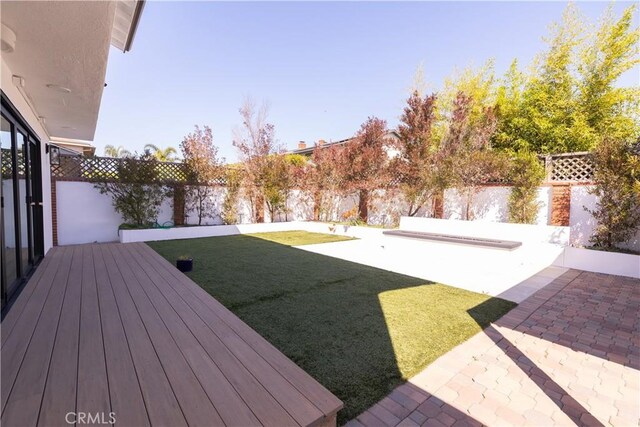 12539 Presnell St, Los Angeles, CA 90066 - view of yard featuring a patio