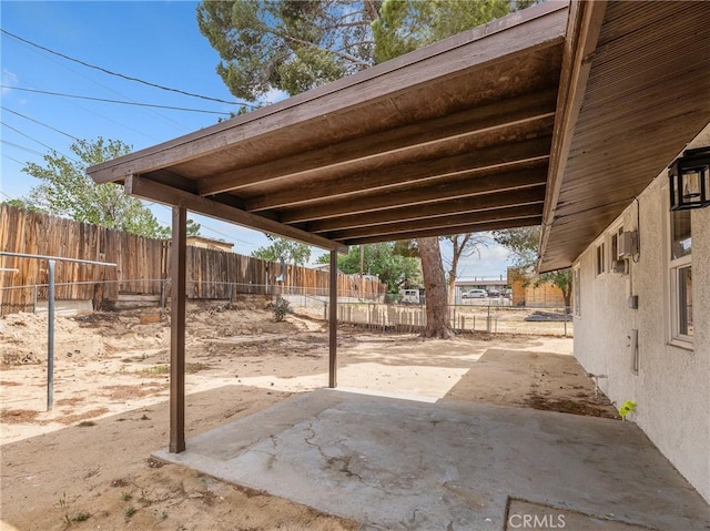 15533 Heartsease Ln, Victorville, CA 92395 - view of patio with fence