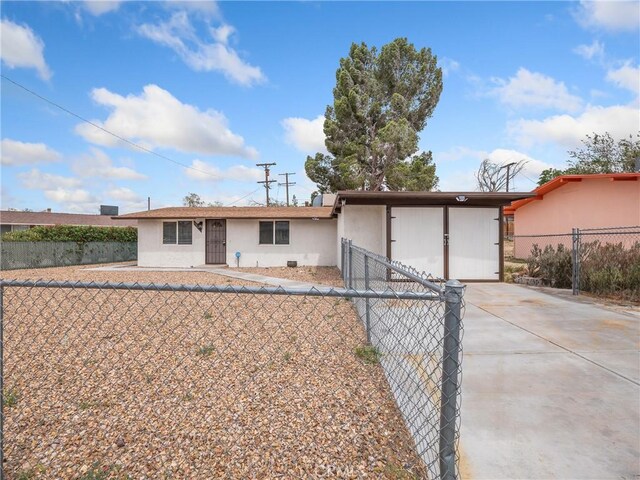 15533 Heartsease Ln, Victorville, CA 92395 - ranch-style house featuring fence and stucco siding