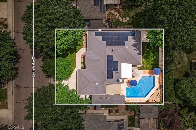 3171 Eagle Lake Ct, Chico, CA 95973 - aerial view of property and surrounding area featuring a pool area and property boundaries highlighted
