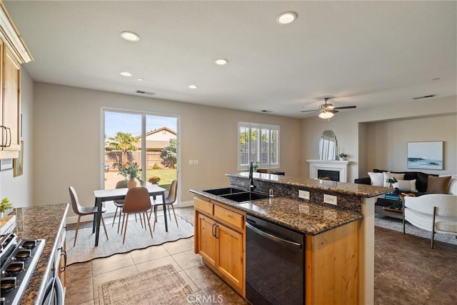 7 Abbott Cir, Chico, CA 95973 - kitchen with black appliances, a sink, a ceiling fan, open floor plan, and recessed lighting