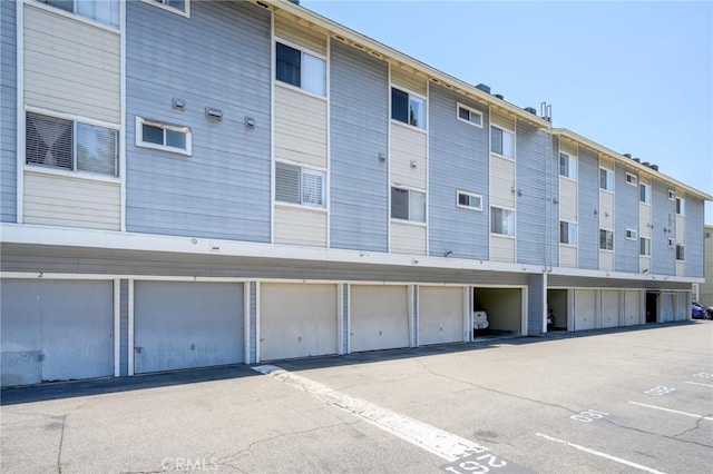 777 S Citrus Ave Unit 266, Azusa, CA 91702 - view of property with community garages