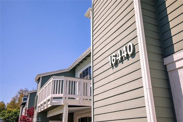 view of property exterior