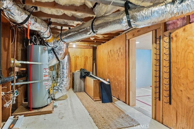 3061 Wood Dr, Cambria, CA 93428 - unfinished basement featuring water heater