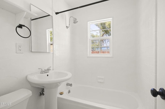 151 W Vince St, Ventura, CA 93001 - bathroom with toilet, healthy amount of natural light, and washtub / shower combination