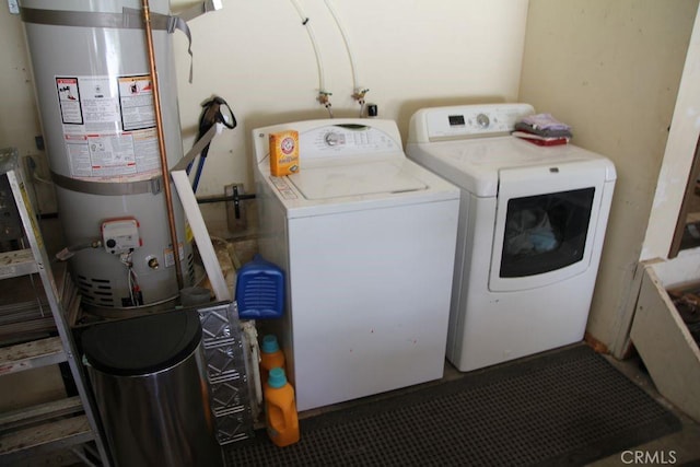 2205 Freeman Dr, Pine Mountain Club, CA 93225 - laundry room featuring gas water heater and washing machine and dryer