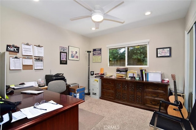 carpeted home office with ceiling fan and recessed lighting