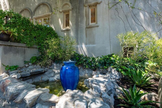 2707 Hermosita Dr, Glendale, CA 91208 - exterior view