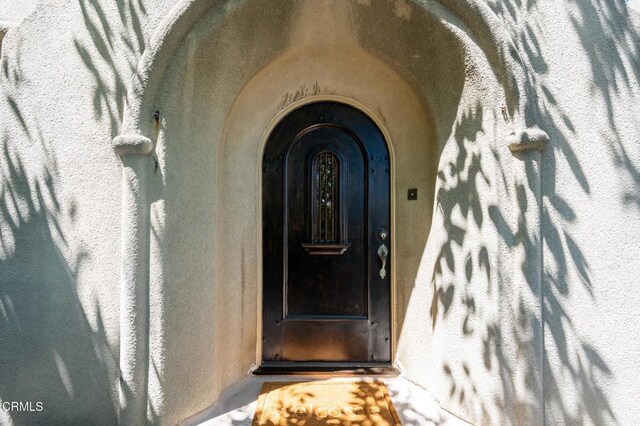 2707 Hermosita Dr, Glendale, CA 91208 - view of exterior entry featuring stucco siding