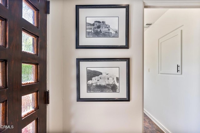 2707 Hermosita Dr, Glendale, CA 91208 - detailed view of baseboards