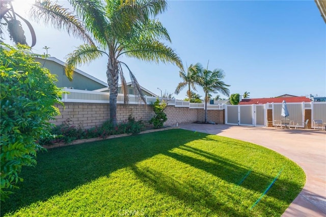 19931 Leecrest Ln, Huntington Beach, CA 92646 - view of yard featuring a patio
