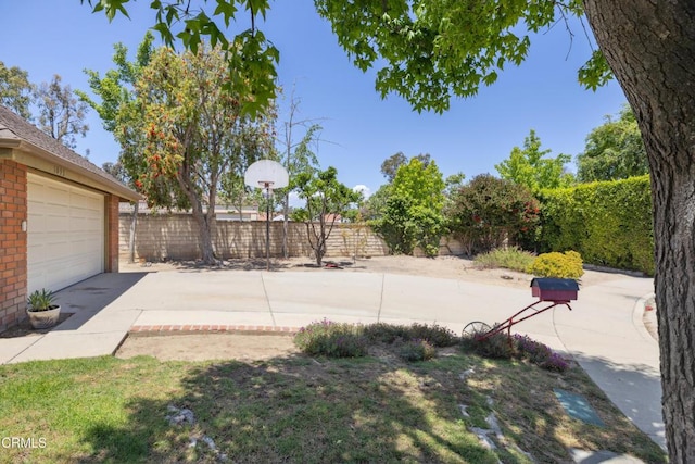 1093 Hickory View Cir, Camarillo, CA 93012 - view of fenced backyard