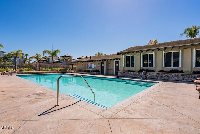 1541 Windshore Way, Oxnard, CA 93035 - community pool featuring a patio area and fence