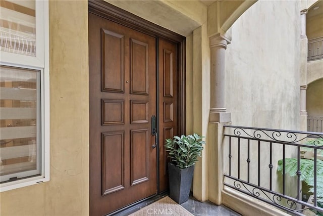 12044 Hoffman St Unit 204, Studio City, CA 91604 - view of exterior entry featuring stucco siding