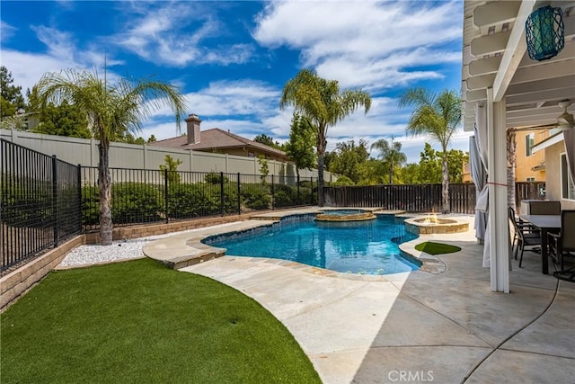 32748 Stonefield Ln, Temecula, CA 92592 - view of swimming pool featuring a pool with connected hot tub and a patio