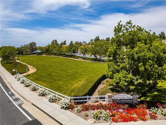 32748 Stonefield Ln, Temecula, CA 92592 - view of home's community featuring view of scattered trees