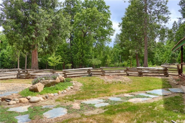 7072 Cranes Nest Rd, Mariposa, CA 95338 - view of yard with fence